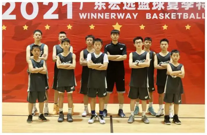 如何通过参加杯赛提升篮球训练效果_2